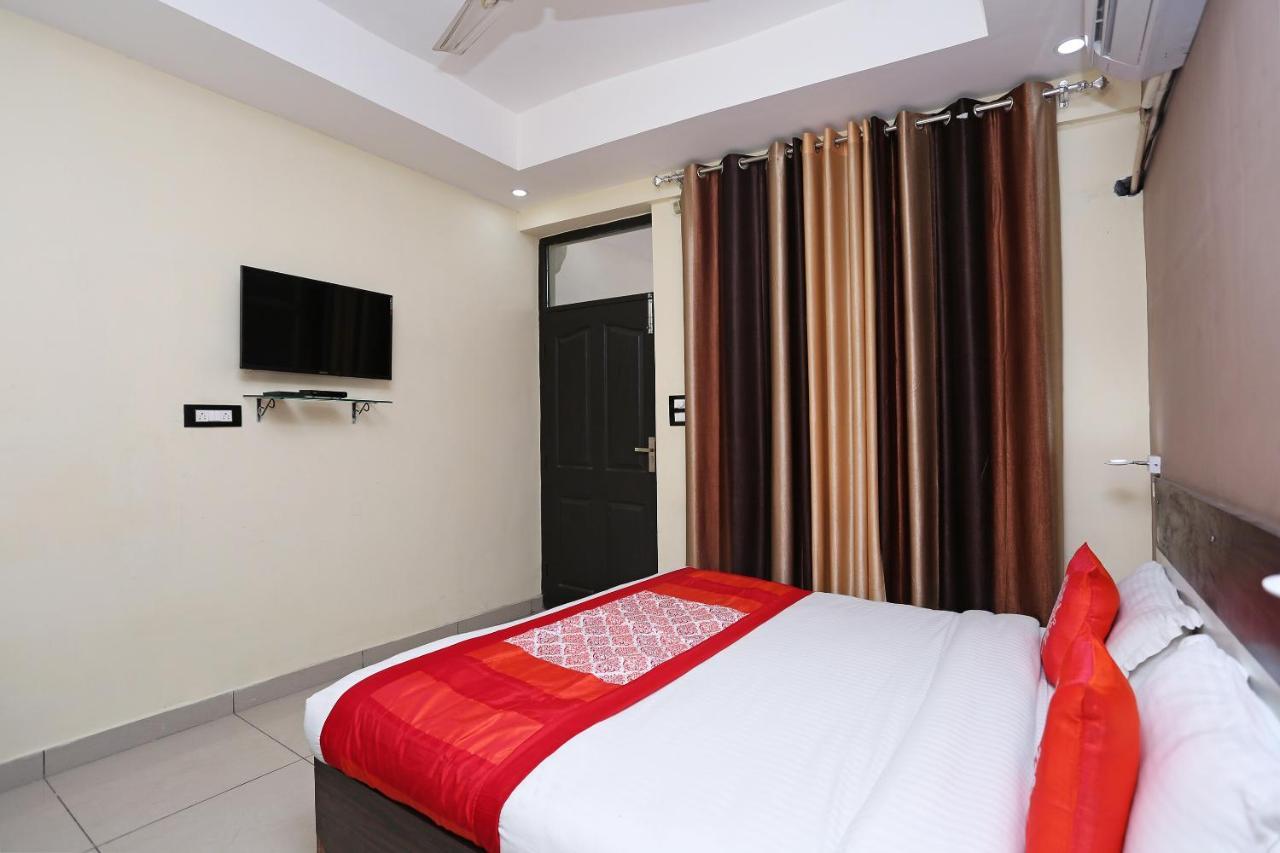 Oyo 8232 Hotel Krb Paradise Dehradun Exterior photo